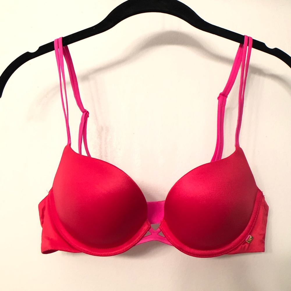 Victoria’s Secret Very Sexy Padded Demi 34A